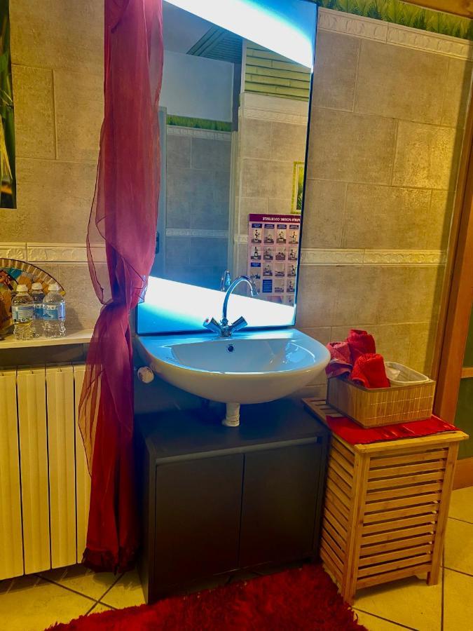 Suite Spa Acces Autonome Beaucaire  Ngoại thất bức ảnh
