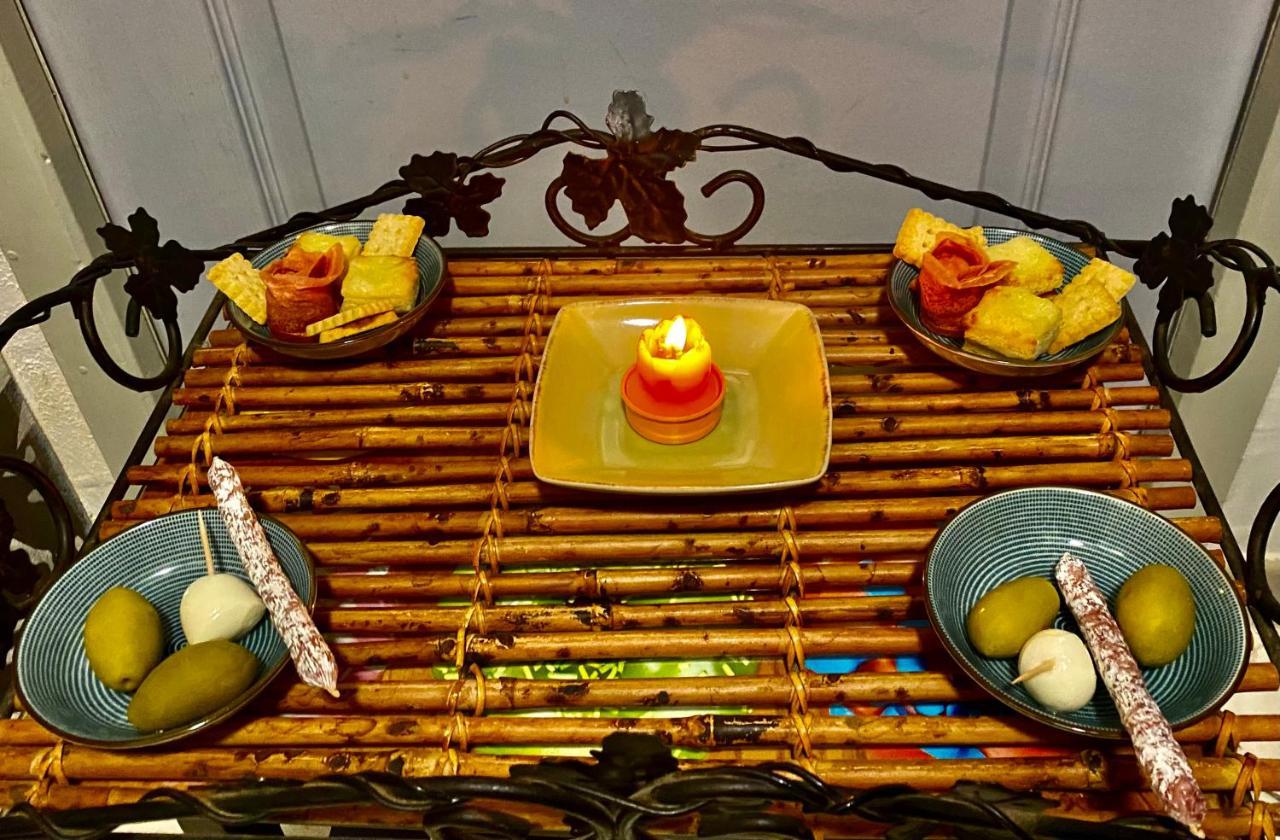 Suite Spa Acces Autonome Beaucaire  Ngoại thất bức ảnh