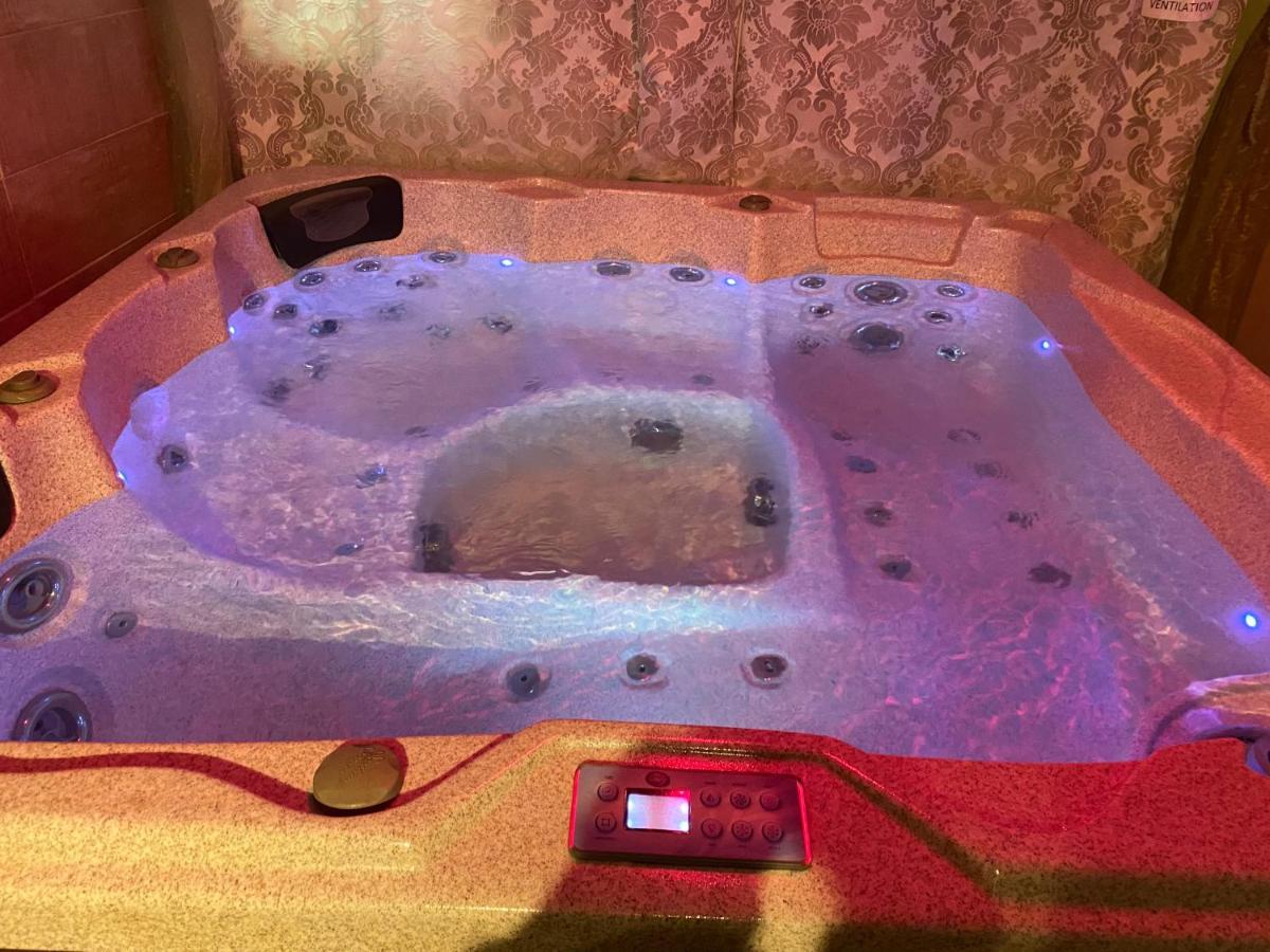 Suite Spa Acces Autonome Beaucaire  Ngoại thất bức ảnh